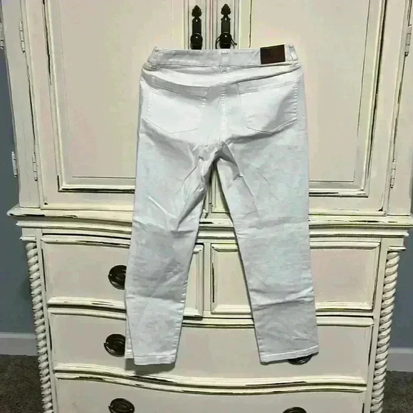 Brooks brother - Picture 2 of 3